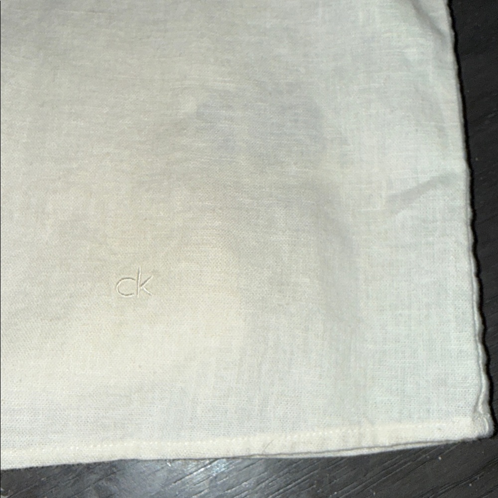 Medium Calvin Klein Sleeveless Blouse - Picture 9 of 9